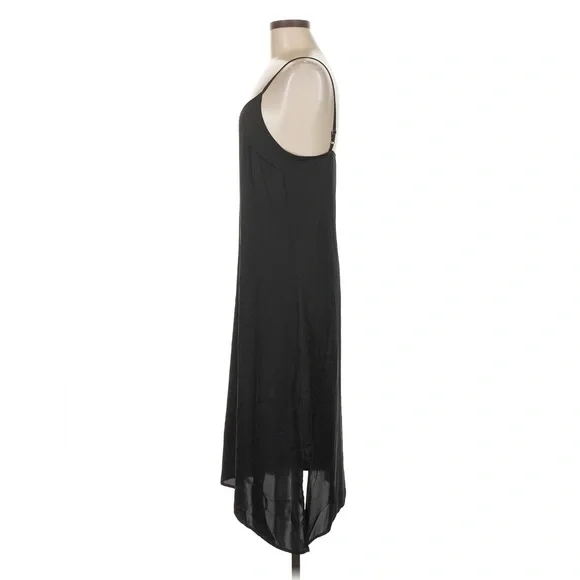 Elegant Black Satin Slip Dress - Picture 4 of 5